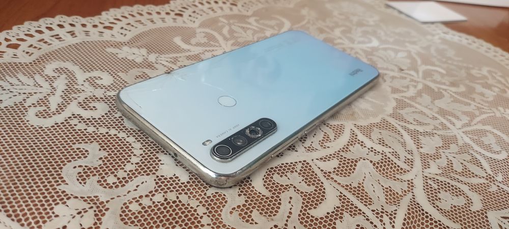 Продам телефон Redmi Note 8.