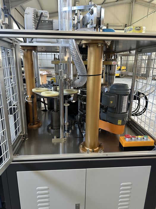 MB-C 12 Linie productie pahare carton 7oz  folosita foarte putin