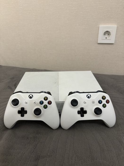 Xbox one s  1 тб