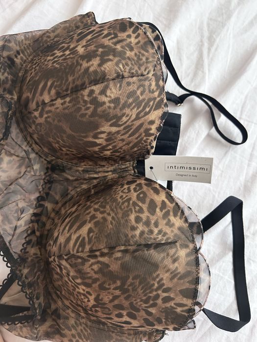 Intimissimi бюстие 85 B , ново с етикет