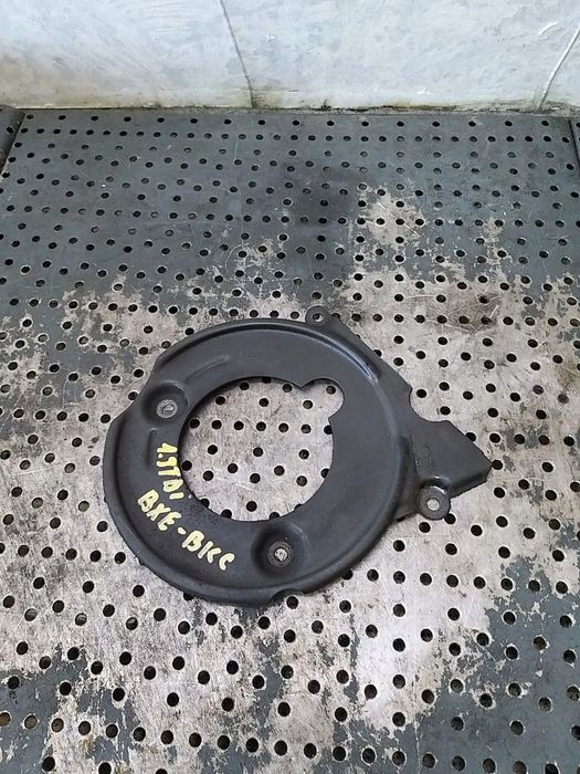 Capac inferior distributie 1.9 tdi vw golf 5 038109175