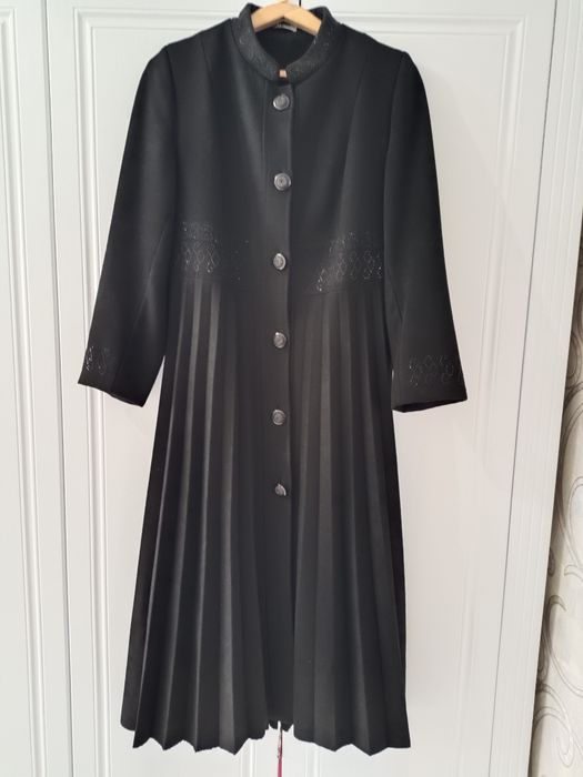 Продам пальто размер 48-50