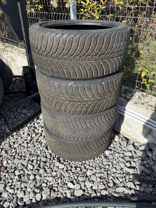Kumho Wintercraft 255/40/19