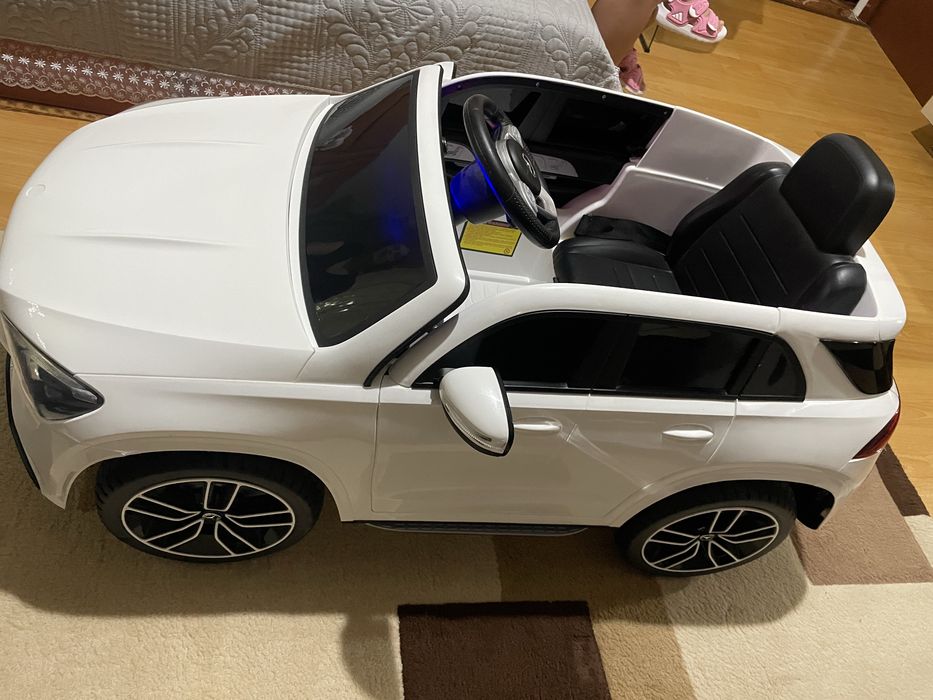 Mașinuță electrică Mercedes-Benz pentru copii 12V – albă, stare perfecta