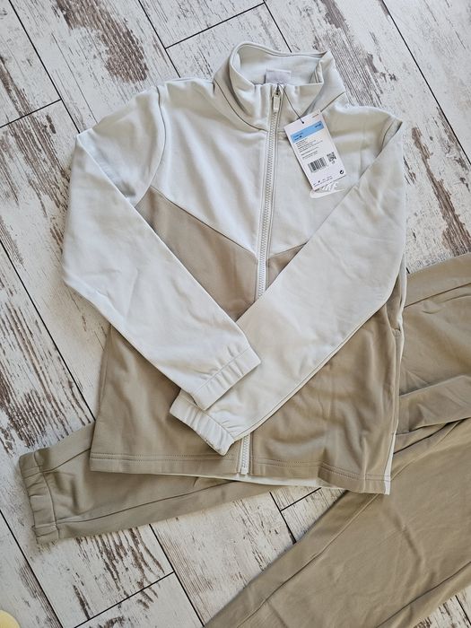 Нов детски анцунг Nike