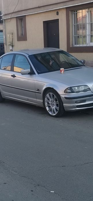 Vând /schimb jante r 18