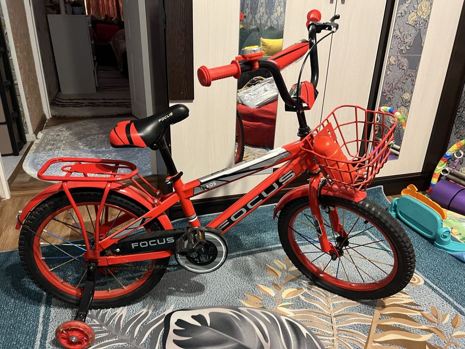 Детский велосипед продам