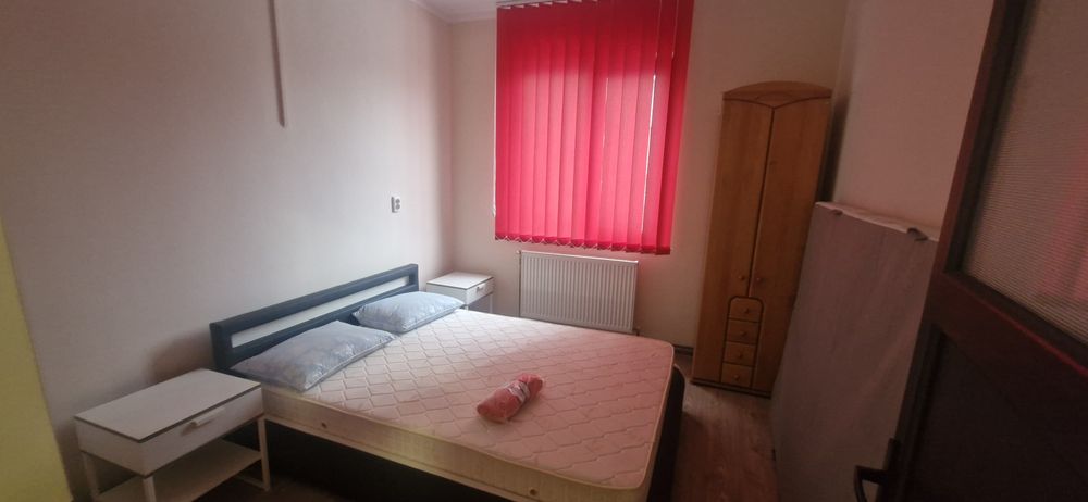 Inchiriez apartament pt persoane juridice