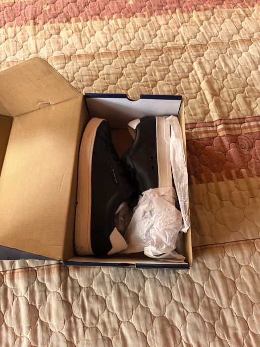 Дънки Tommy Jeans slim fit + Подарък сникерси Tommy  Jeans