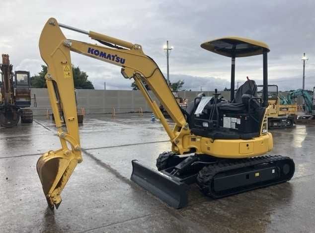 Komatsu PC30MR-5-61348