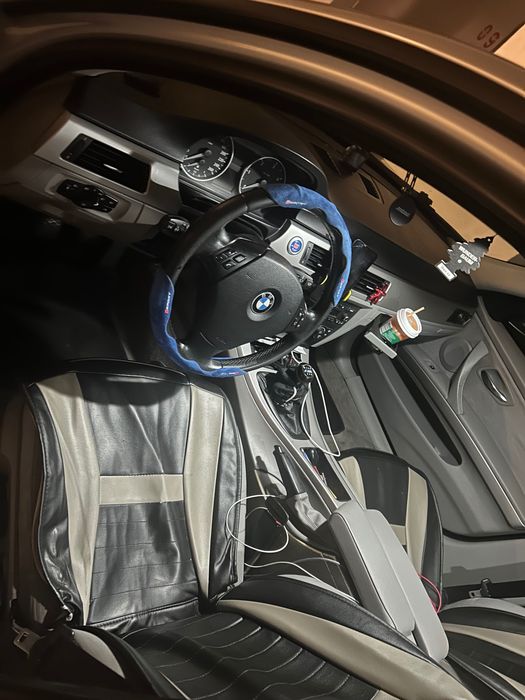 Vând BMW e 90 2006