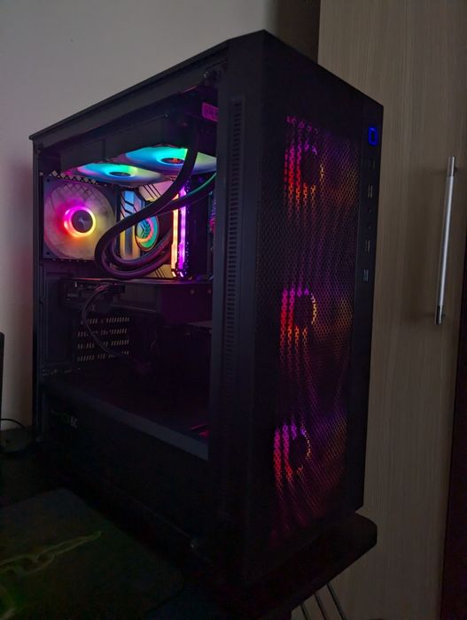 PC gaming RTX 4070 RAM 32 GB i5-13600k