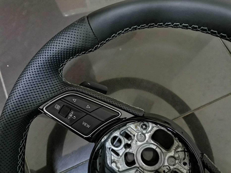 Нов S Line Спортен Волан Черна Кожа + Напа Audi A3 S3 8Y A1 Q3 S-Line