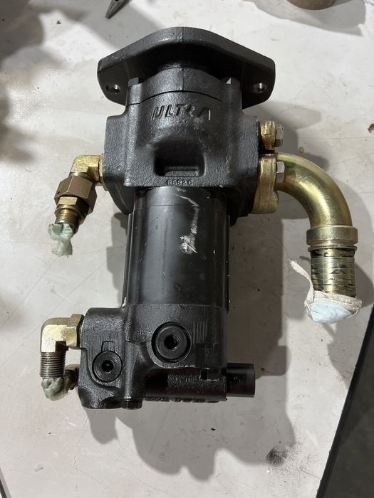 Pompa hidraulica ULTRA  JCB motostivuitor tractor incarcator frontal