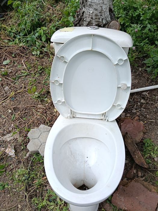 Продам б/у унитаз