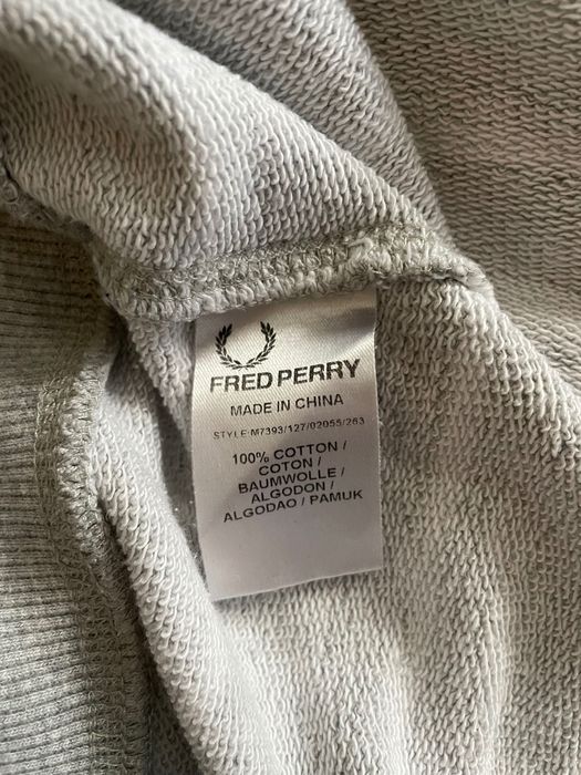 суичър Fred Perry