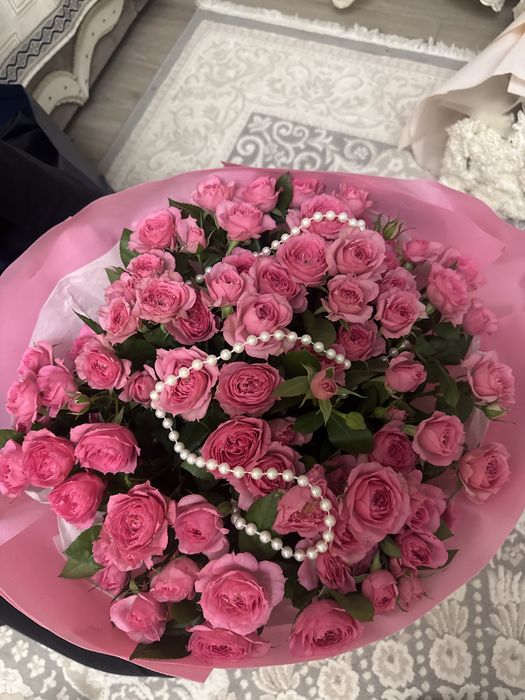 Цветы б/у сегодня подарили