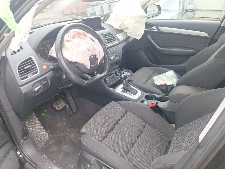 Dezmembrez Audi Q3 2.0 tdi DFT 150 cp culoare negru LY9T