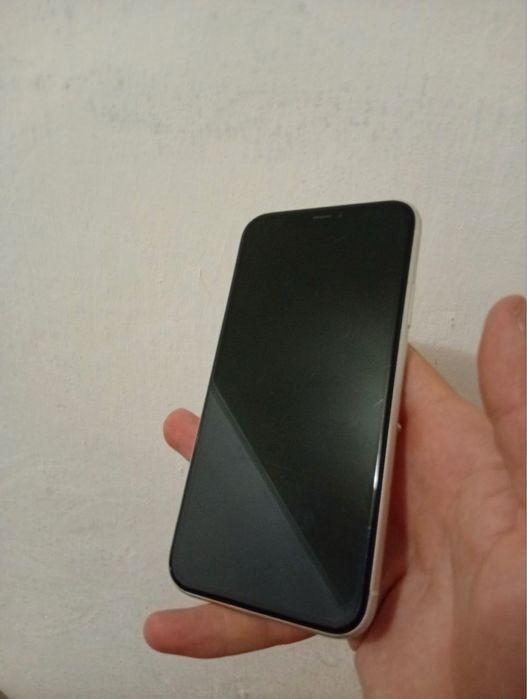 Iphone 11 xotira 64GB