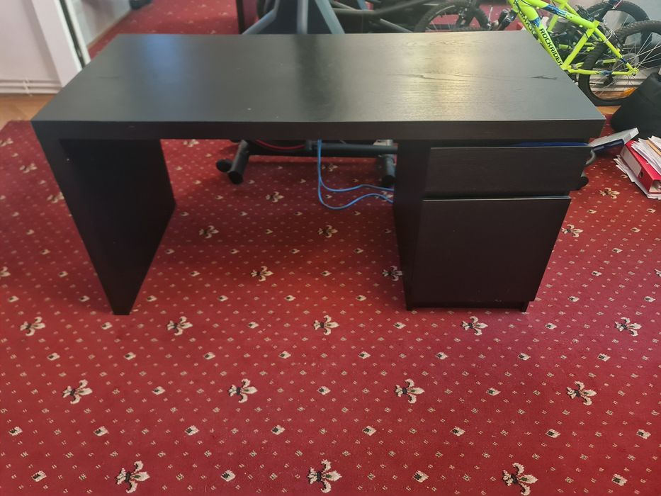 Birou cu sertar + spatiu de depozitare dreapta