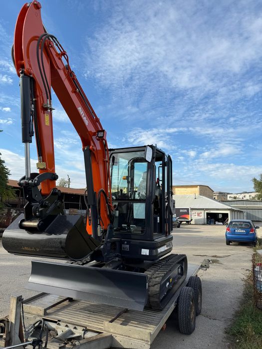 Prestări servicii miniexcavator