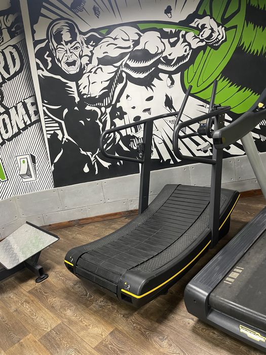 Професинално фитнес оборудване бягащи пътеки treadmills Technogym гр