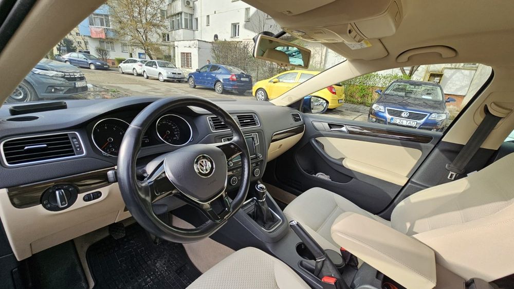 Volkswagen Jetta 1.2 Tsi 105 Cp – Full Option