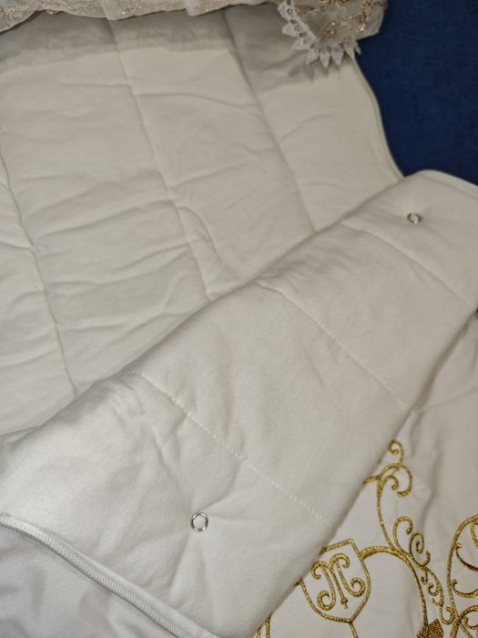 Продам красивейший конверт на выписку