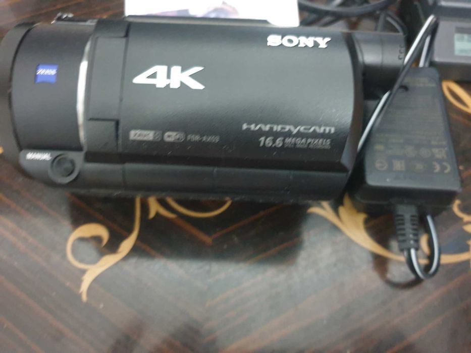 Видеокамера Sony FDR-AX53 в идеале с упаковкой и зарядка