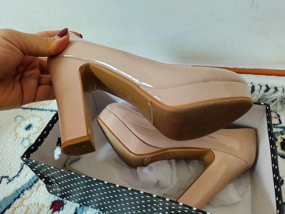 Продам туфли под каблук