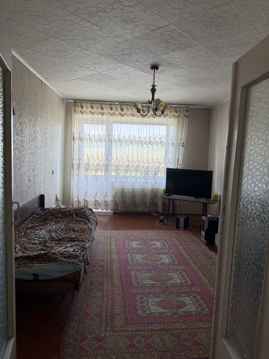 Продам квартиру 3-х комнатную