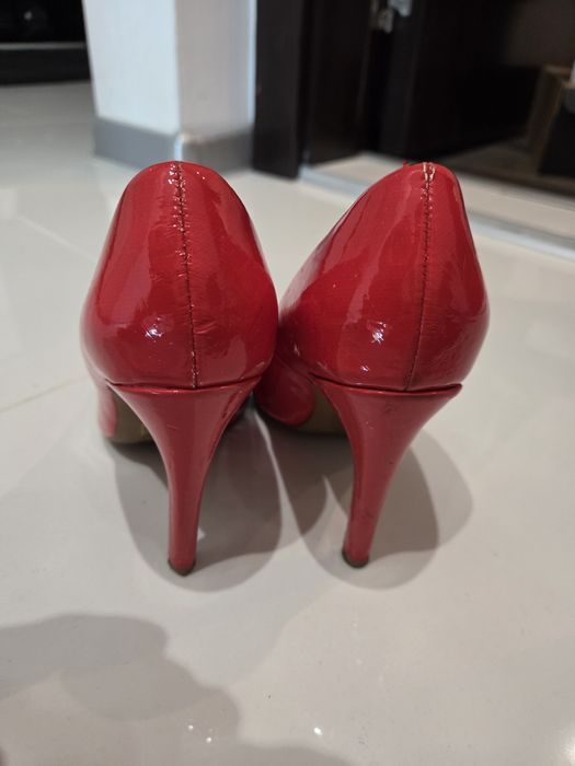 Остри обувки 36 номер