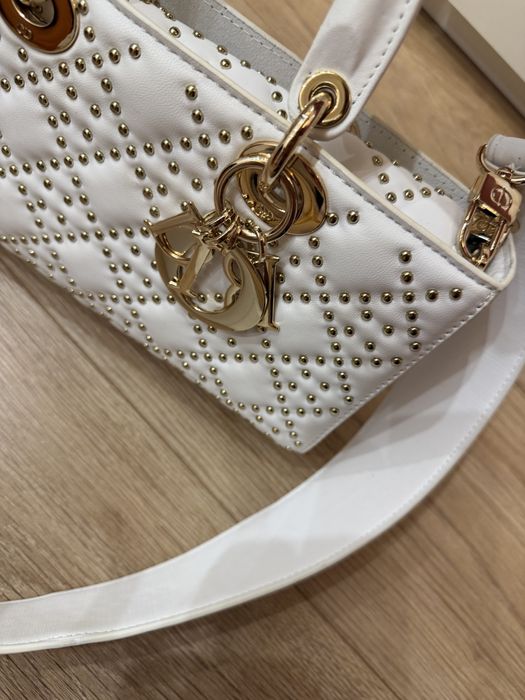 Dior Lambskin D Joy pearl studded чанта