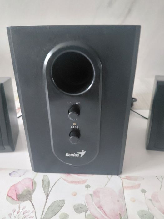Vând Subwoofer Genius