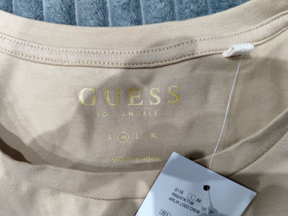 Тениски на Guess