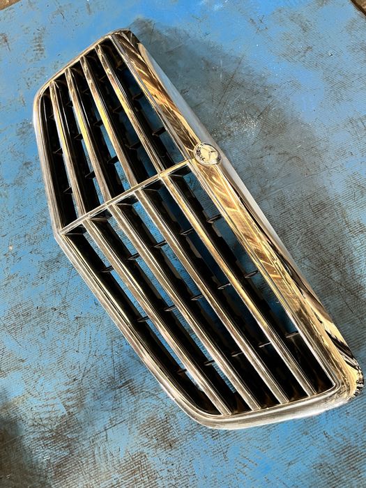 Мерседес w 211 решотка капота