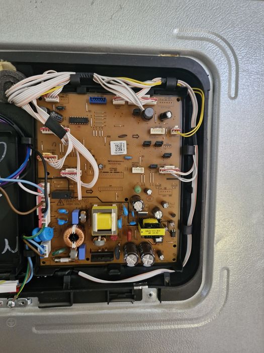 Ремонт холодильников и морозильник