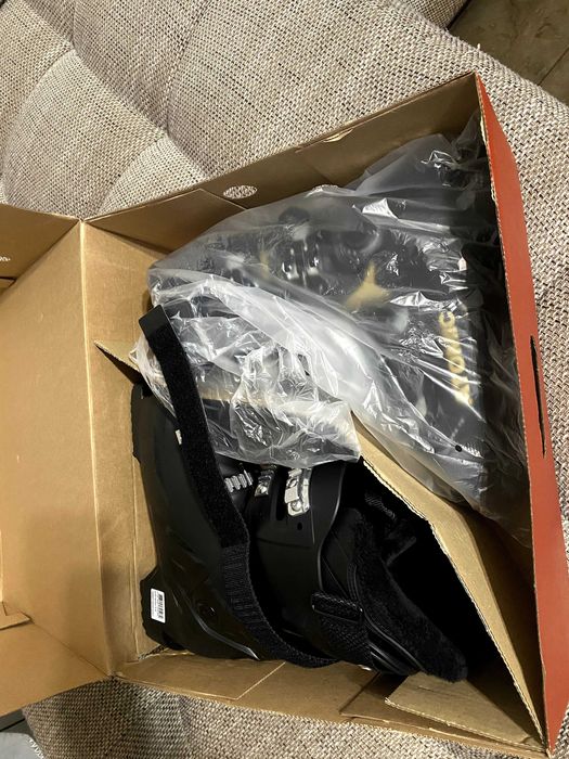 Чисто нови дамски ски обувки Atomic Hawx Magna 75 W - Black/Gold