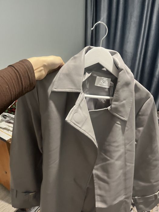 Тренч серый хорошего качества