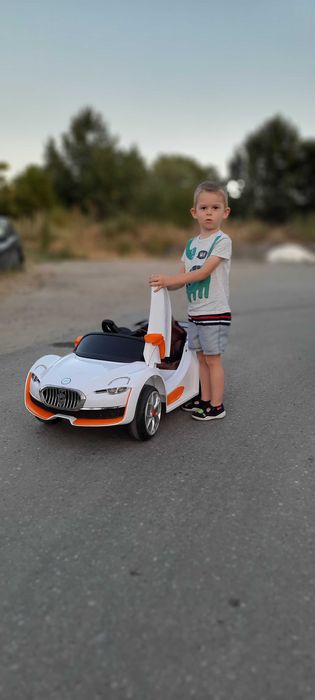 Vand masinuta electrica SUPERCAR pentru copii 2-6 ani