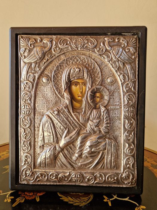 Чудесна антикварна сребърна икона със сертификат