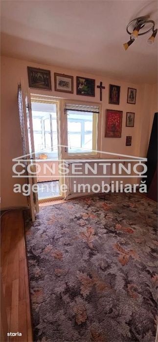 Se vinde imobil cu 4 camere, pe Unirii Sud , liber , cu 3 balcoane