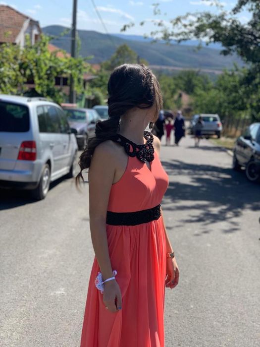 Официална рокля…