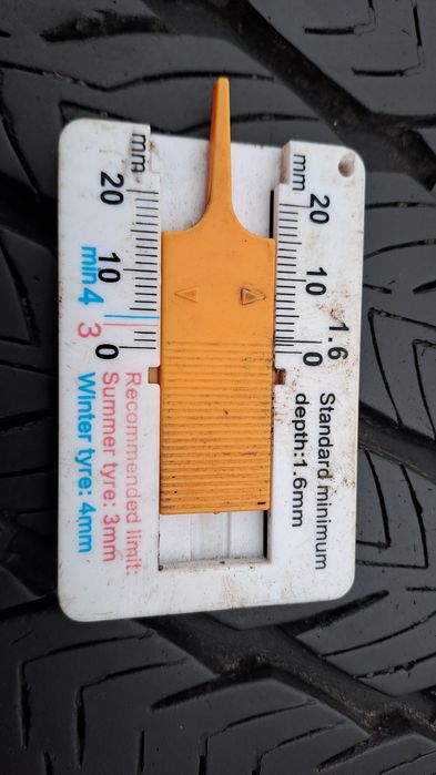 2бр. Бусови 205/65/16C Всесезонни