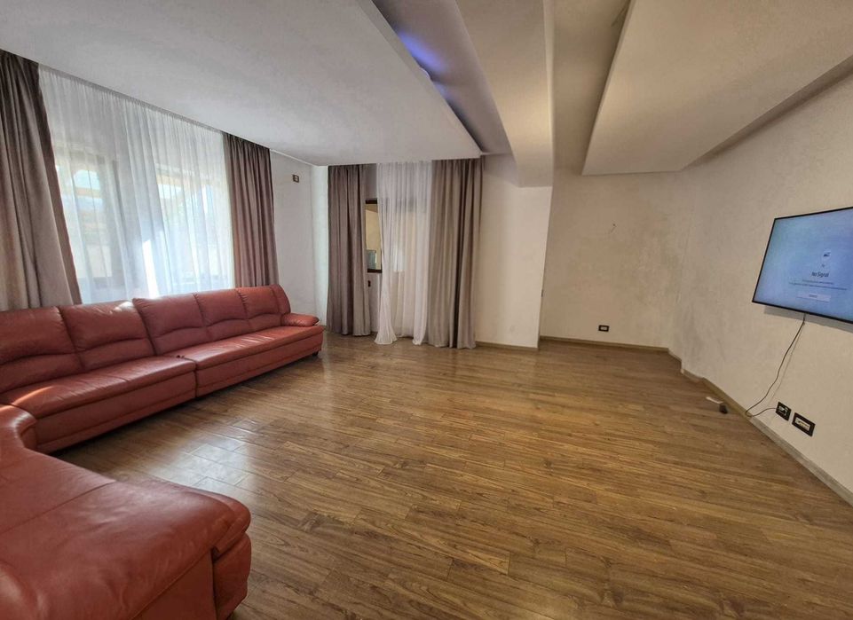 Casa individuala cu 6 camere,curte 500 mp,mobila noua