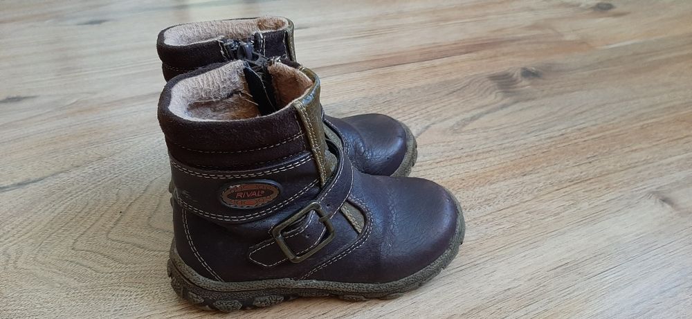 Три чифта обувки за 20лв