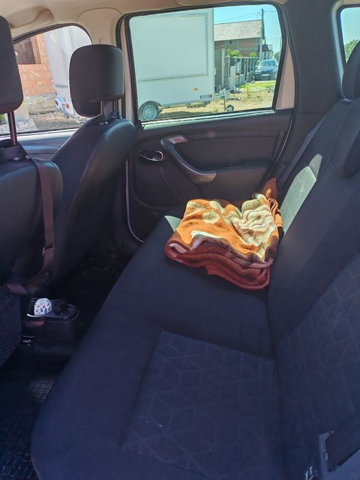 Duster 2015 4x2 gri metalizat