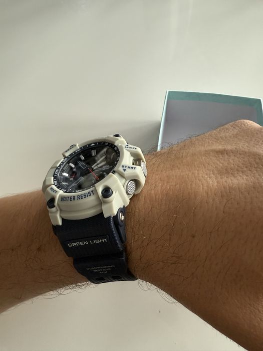 Ceas sport de vanzare