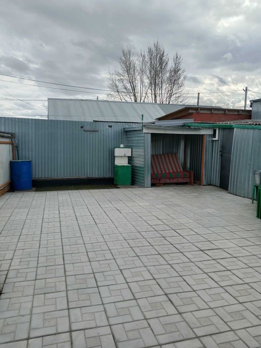 Продам 1/2 дома Военный городок