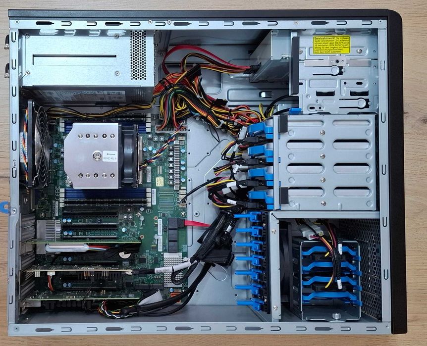 Server Supermicro Epyc 7313P AI Broadcom 9560 U2 retea 10gb H12SSL-CT